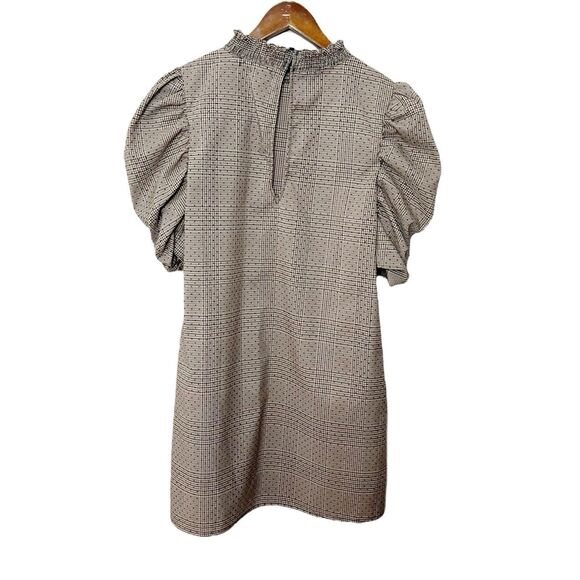 Welcome to my closet! - Picture 7 of 9